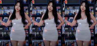 흰 원피스의 러브 핸들 못 참지