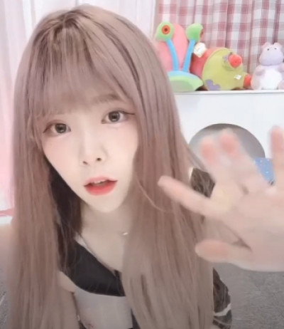 걸크러쉬 유카 아래노출
