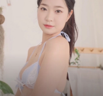 윤율 (에로배우) Yoon yul